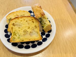 トースターで焼いた米粉ケークサレ